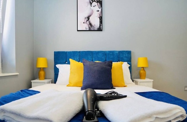 Farnham Common · Cosy Apt By Easy2Manage |Near By Heathrow |Windsor