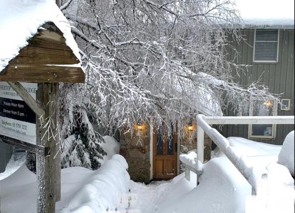 Feathertop Alpine Lodge
