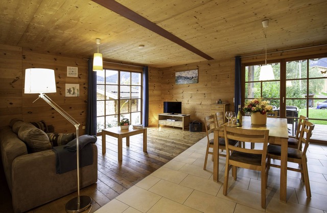 Ferienwohnung II mit Zwei Schlafzimmern und Süd-terrasse, 64 qm, Hund zu Buchbar