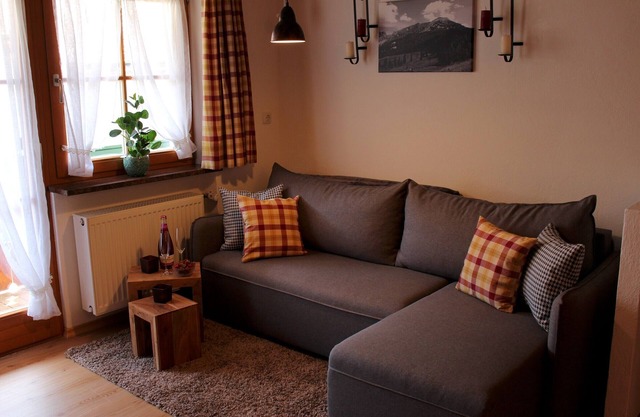 Ferienwohnung Edelweiß für 1-4 Personen, W-lan, TV, Balkon, 2 Separate Schlafzimmer