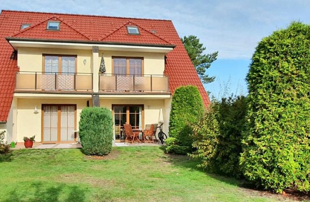 Ferienwohnung Gartentraum mit tollem Rasengarten