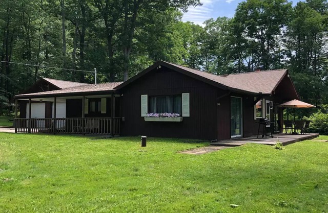 FernRockCabin- A Peaceful getaway in the Laurel Highlands of PAn