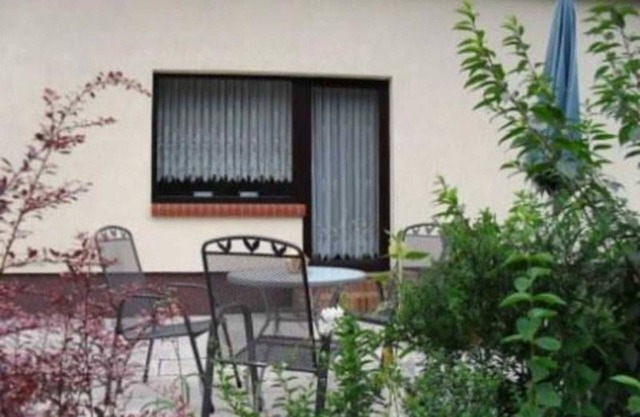 FeWo - House in a quiet idyllic location