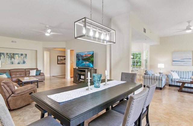 Fiddler's Creek first floor coach home. 3 bed /3 bath. Bright open floor plan.