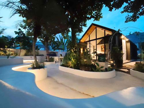 Fieldlight & Pool Villa 'pivate pool & garden云上稻影
