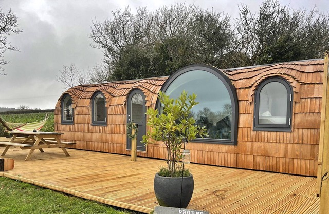 Finest Retreats | Proper Job Cabin