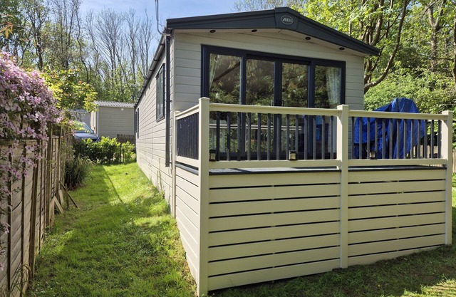 Fir Tree - 2 bedrooms sleeps 5