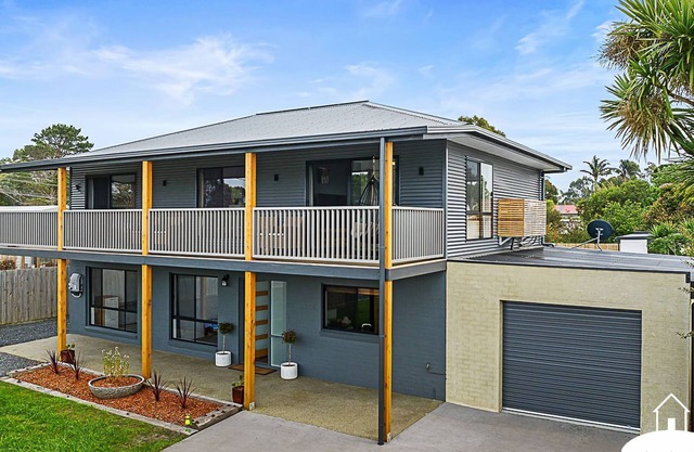 Fisherman's Stay, Port Franklin