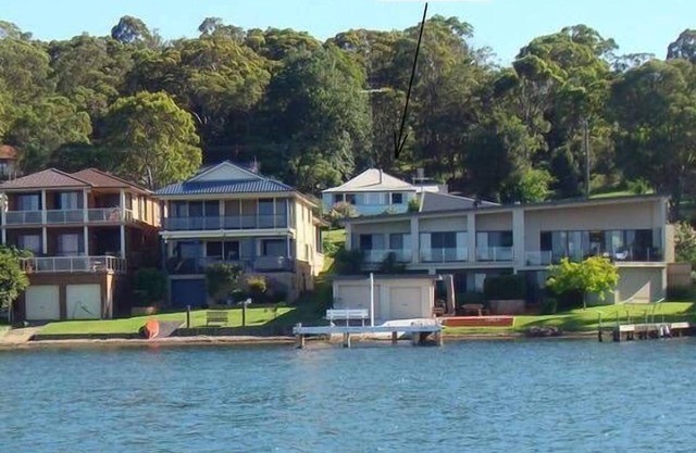 Fishing Point Lake House