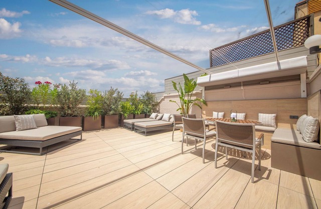 Five Bedroom duplex apartment with sunny terrace - You Stylish