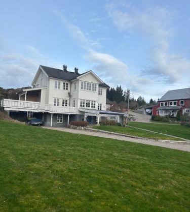 Fjærestua