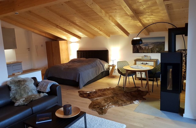 Floor cutting suites Neureuthblick