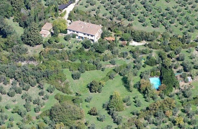 Florence Countryside Independent Apartment with Swimming Pool