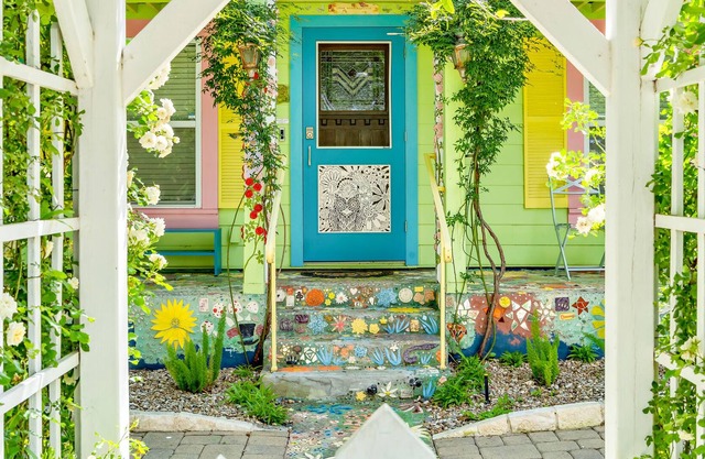 Flutter into this iconic South Austin work of art >> The Pixie by Lodgewell