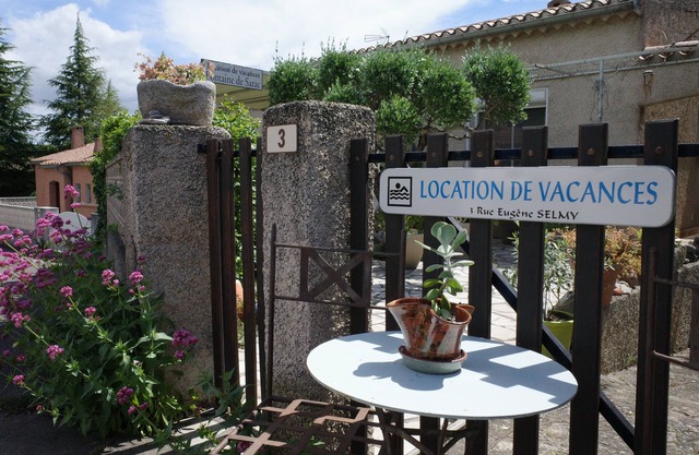 FontainedeSarac rental in Clermont-LHérault even with EV charging station