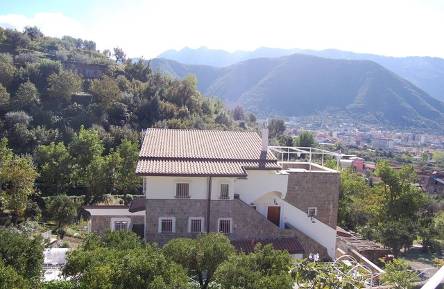 For 8 people Monticelli-Mansion