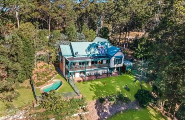 Forest abode gem near to beach!