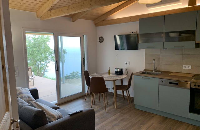 Former studio with a gigantic view of the sea - almost energy self-sufficient!