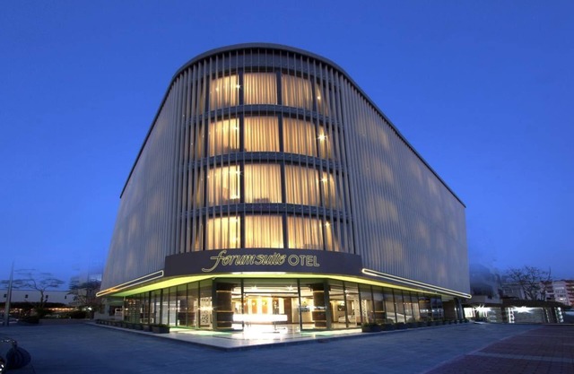 Forum Suite Hotel