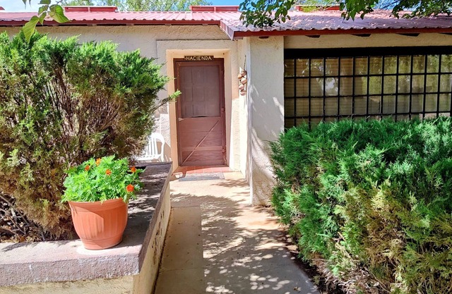 Four Bar Cottages: The Hacienda