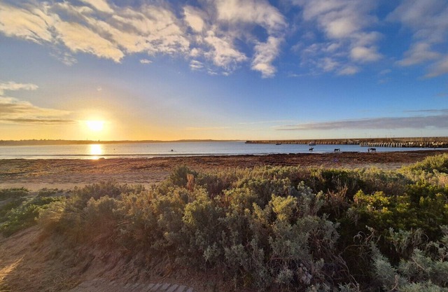 Four bedroom beachside apartment
