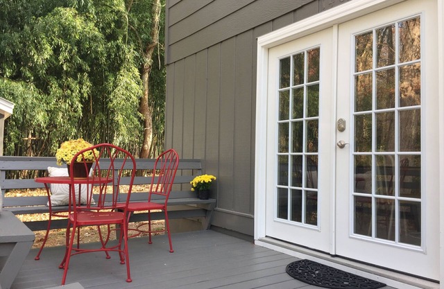 Foxhole Cottage - Close to downtown