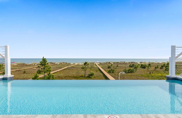 Frazer Oceanfront Beach House with Elevated Infinity Pool! (Premier Bella Proper