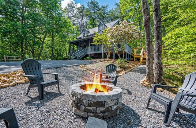 Free Dollywood Tix/Secluded/DogFriendly