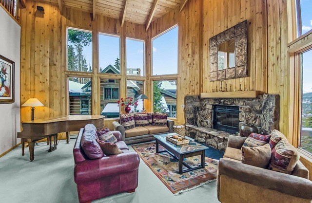Free SkyCard Activities - Spacious Home, Hot Tub, Perfect For Large Families