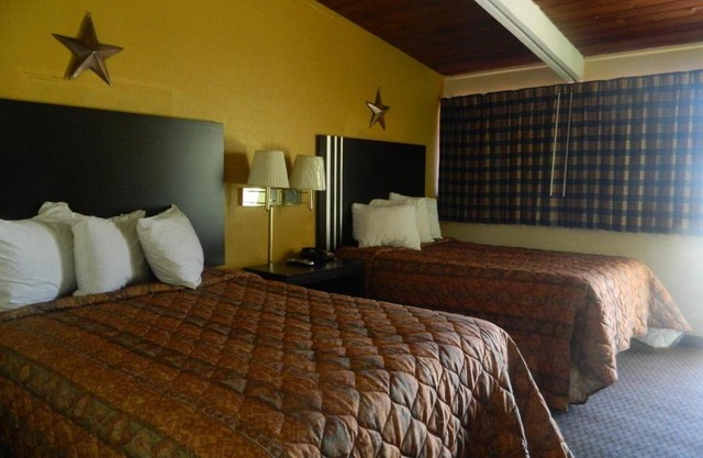 Freer Motel