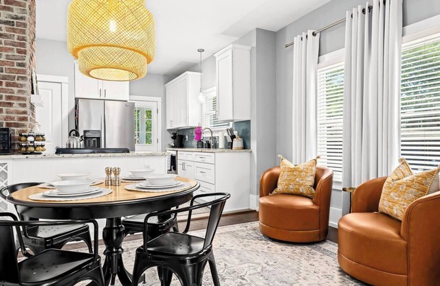 Fresh, Contemporary 2BR Home in Downtown Royal Oak