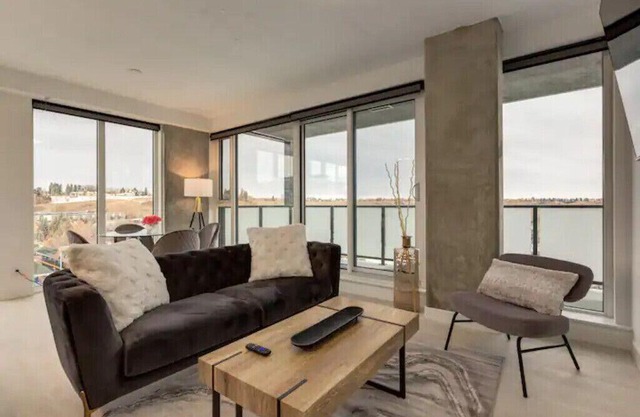 *Friendly* City Suite in Kensington *2bed+2Bath*