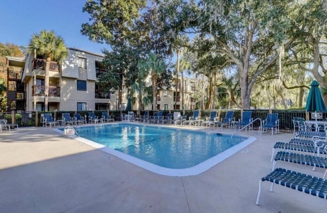 Friends Get Away TWO Bedroom Large Villa