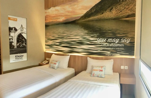 Front One Hotel Airport Solo