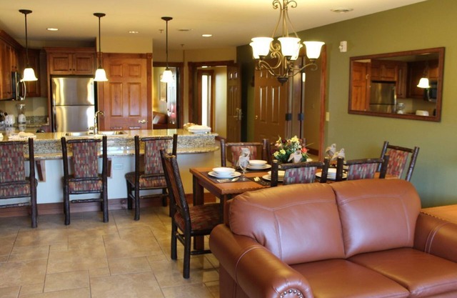 Full Service Double RoomWestgate Smoky Mountain Resort