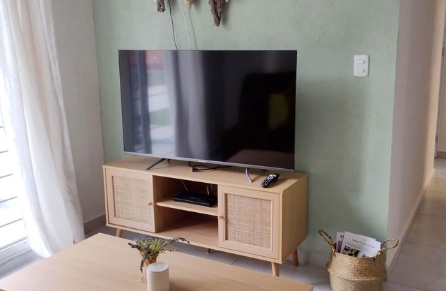 Fully furnished apartament with 3 bedrooms, 2 bathrooms with security 24 hours
