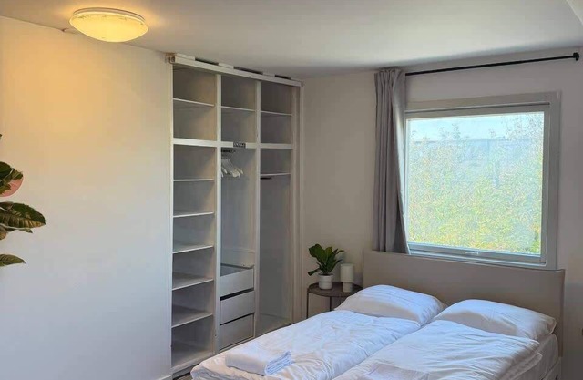 Fully furnished room with shared kitchen and bathroom 3