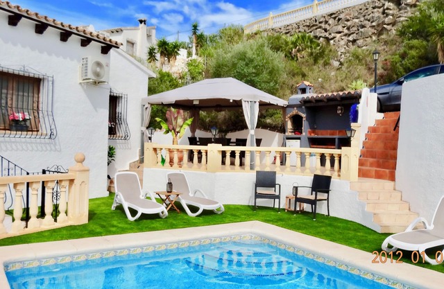 Fully modernised Villa, private pool, quiet area, A/C, new kitchen, fast wifi.