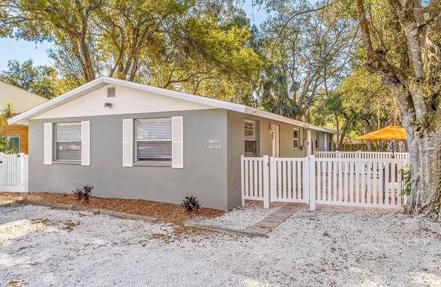 Fully renovated duplex near downtown with fenced yard & patio - dog-friendly