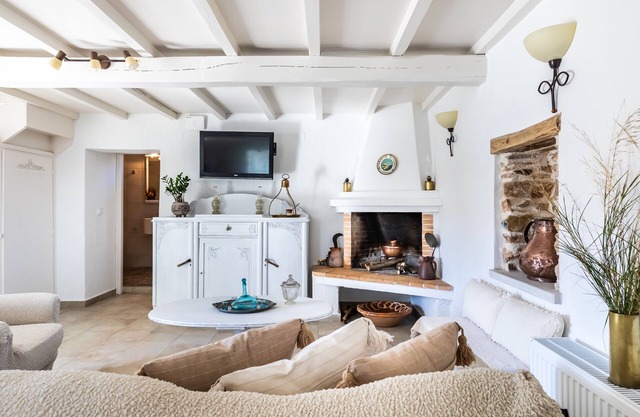 Fully renovated house of Skopelos’ style into nature! .