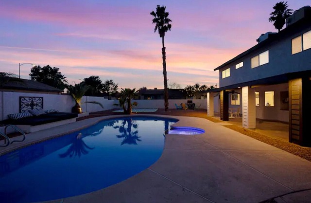 FUN Villa very Close to the strip !