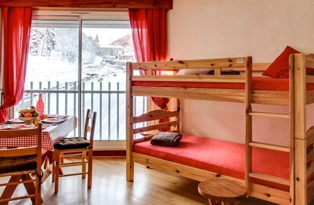 Functional studio for 4 in Barèges, parking, pets allowed
