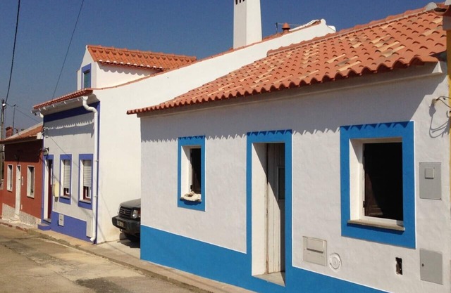 Funky cottage for 2, patio, garden, mountainview. Coast 14 km. Rota Vicentina.