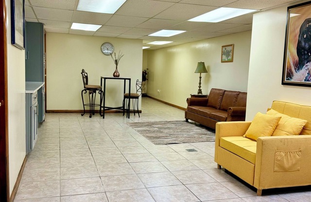 Furnished cozy 1-bedroom basement apartment in welcoming Brooklyn home with WiFi