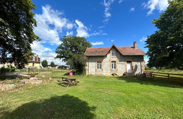 Gîte chaumière château de la Bouchatte
