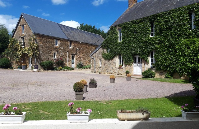 Gîte de Campagne de 15 Personnes Idéal Pour un Séjour en Famille !