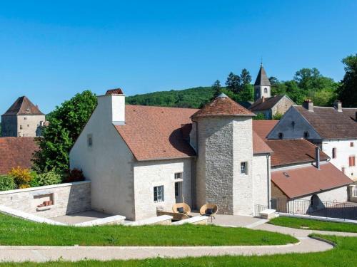 Gîte de charme rénové avec cheminée à Fondremand - FR-1-583-422