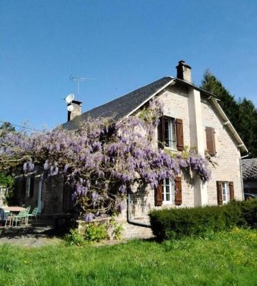 Gîte de France Le cantou des mille sources 3 épis - Gîte de France 8 personnes MAE-0234