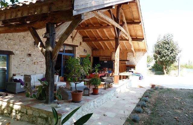 Gîte Familial " la Valentine du Sud" Animaux de Compagnie Acceptés