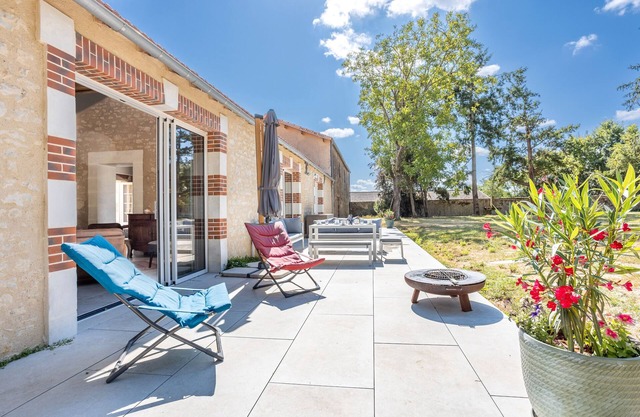 Gîte 'La Longère Near Puy du Fou' with Private Terrace, Shared Garden and Wi-Fi